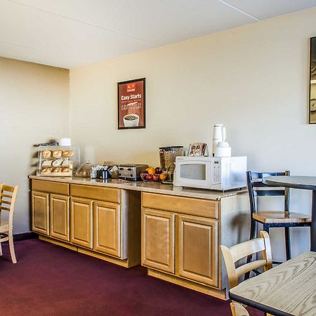 Econo Lodge Northeast Reading Facilities photo