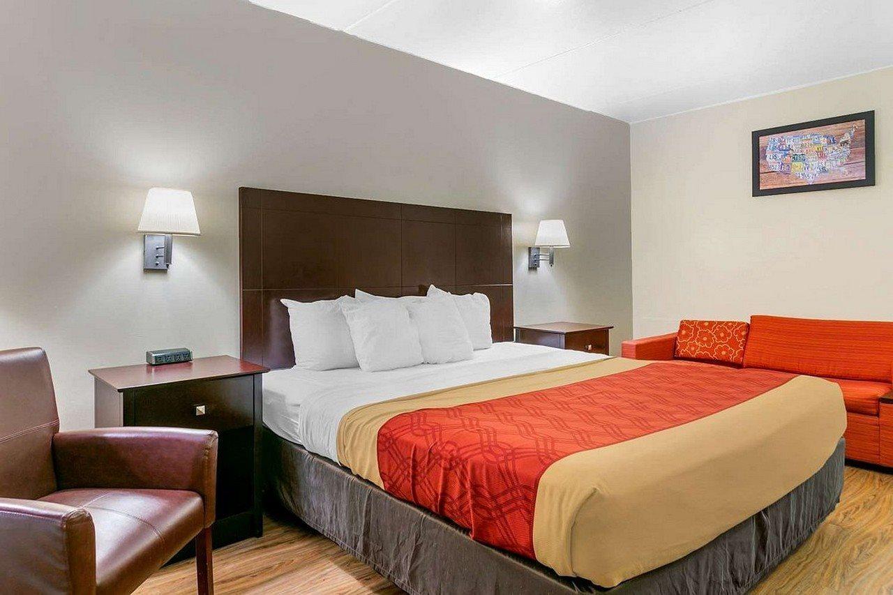 Econo Lodge Northeast Reading Exterior photo